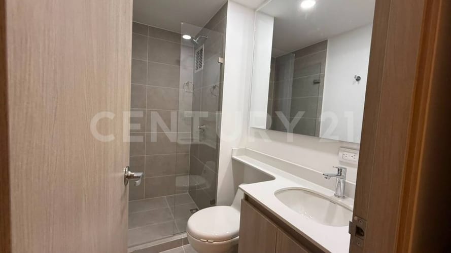 Apartamento de 2 alcobas en arriendo en La Candelaria, Medellín, 60 m² · foto 3 de 24