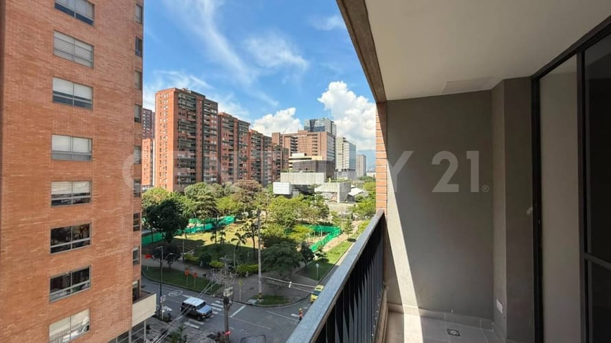 Apartamento de 2 alcobas en arriendo en La Candelaria, Medellín, 60 m² · foto 18 de 24