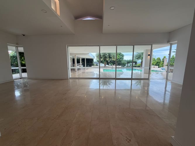 Casa de 4 alcobas en venta en Ciudad Jardin, Cali, 1000 m² · foto 4 de 17