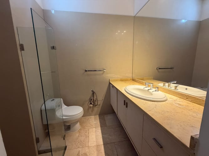 Casa de 4 alcobas en venta en Ciudad Jardin, Cali, 1000 m² · foto 16 de 17