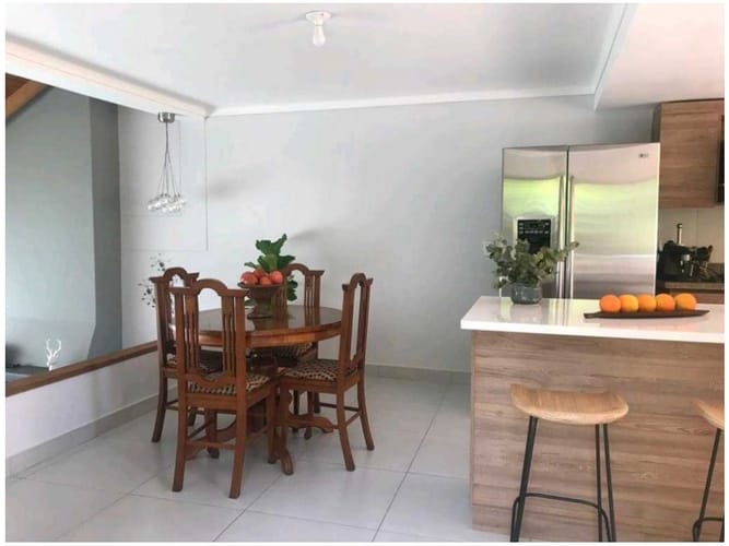 Casa de 3 alcobas en venta en Cuatro Esquinas, Rionegro, 170 m² · foto 5 de 5