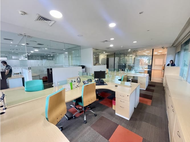 Oficina en arriendo en Milla De Oro, Medellín, 310 m² · foto 6 de 11