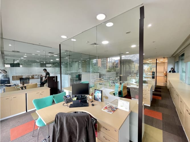 Oficina en arriendo en Milla De Oro, Medellín, 310 m² · foto 7 de 11