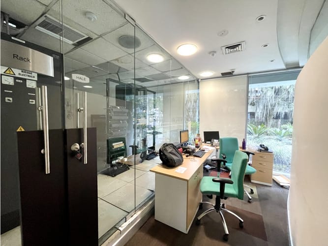 Oficina en arriendo en Milla De Oro, Medellín, 310 m² · foto 8 de 11