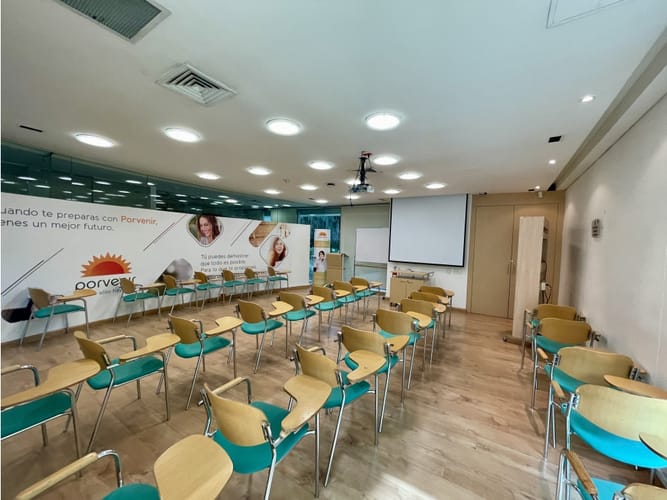 Oficina en arriendo en Milla De Oro, Medellín, 310 m² · foto 9 de 11
