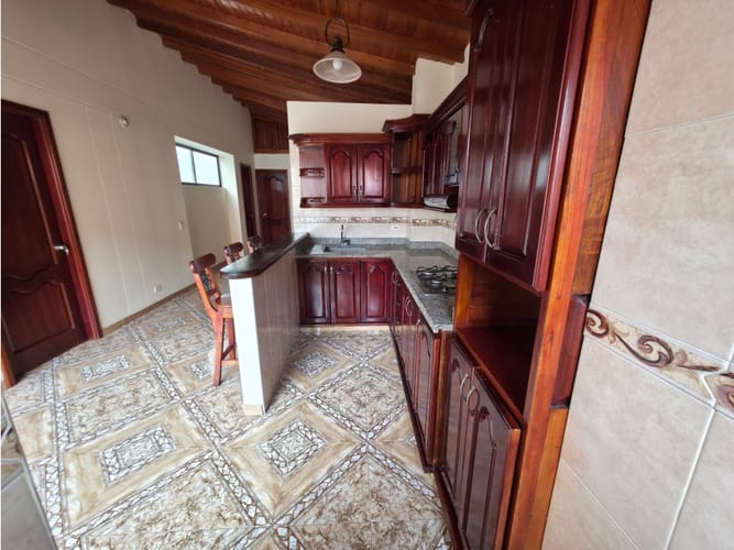 Apartamento de 4 alcobas en arriendo en Boston, Medellín, 98 m² · foto 3 de 24