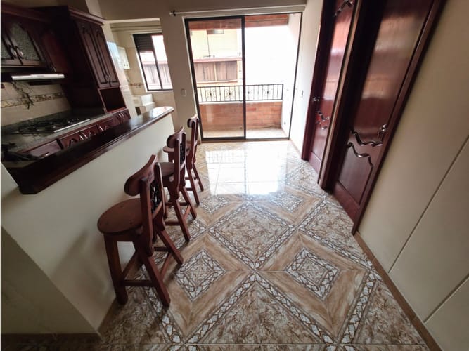 Apartamento de 4 alcobas en arriendo en Boston, Medellín, 98 m² · foto 7 de 24