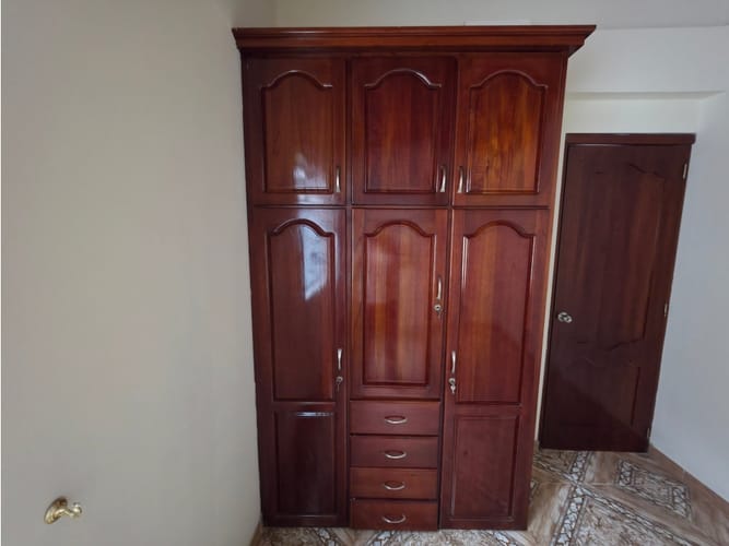 Apartamento de 4 alcobas en arriendo en Boston, Medellín, 98 m² · foto 19 de 24