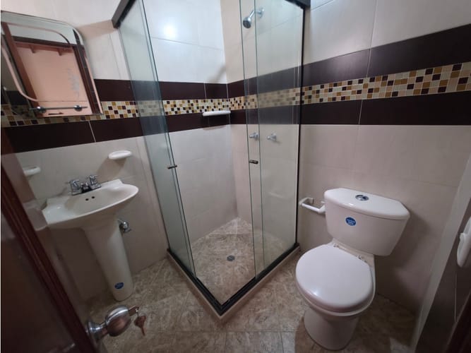 Apartamento de 4 alcobas en arriendo en Boston, Medellín, 98 m² · foto 22 de 24