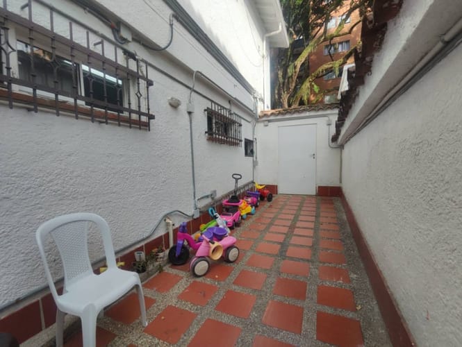 Casa de 10 alcobas en arriendo en Zuñiga, Envigado, 700 m² · foto 18 de 24
