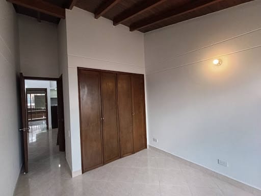 Casa de 3 alcobas en arriendo en El Diamante 2, Envigado, 200 m² · foto 14 de 23