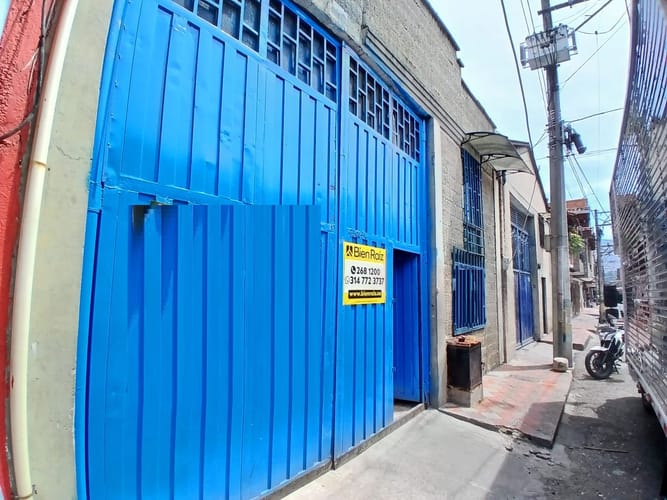 Bodega en arriendo en Santa Fe, Medellín, 210 m² · foto 9 de 10