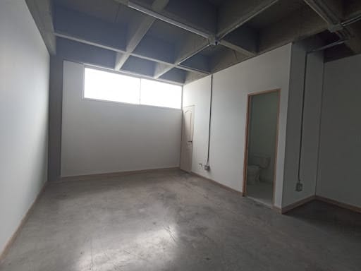 Oficina en arriendo en Simon Bolivar, Itagüí, 140 m² · foto 2 de 7