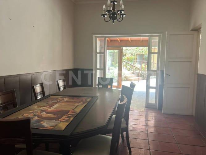 Casa de 6 alcobas en venta en Laureles, Medellín, 398 m² · foto 3 de 17