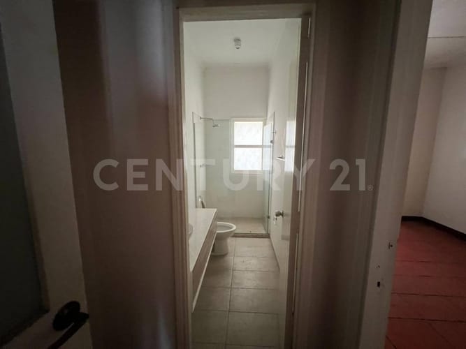 Casa de 6 alcobas en venta en Laureles, Medellín, 398 m² · foto 15 de 17