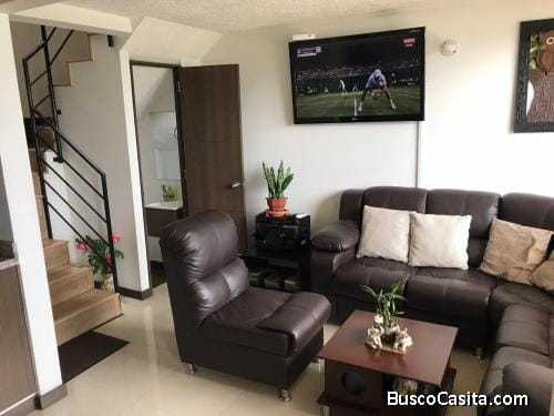 Casa de 3 alcobas en venta en Valladolid, Bogotá, 74 m² · foto 2 de 7