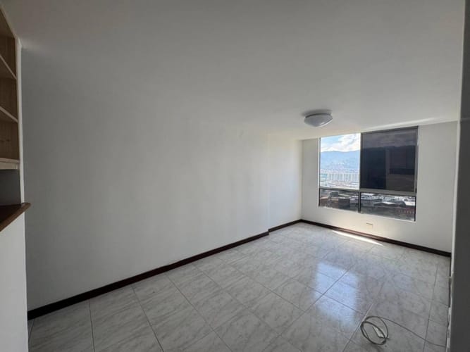 Apartamento de 2 alcobas en arriendo en El Poblado, Medellín, 62 m² · foto 3 de 11