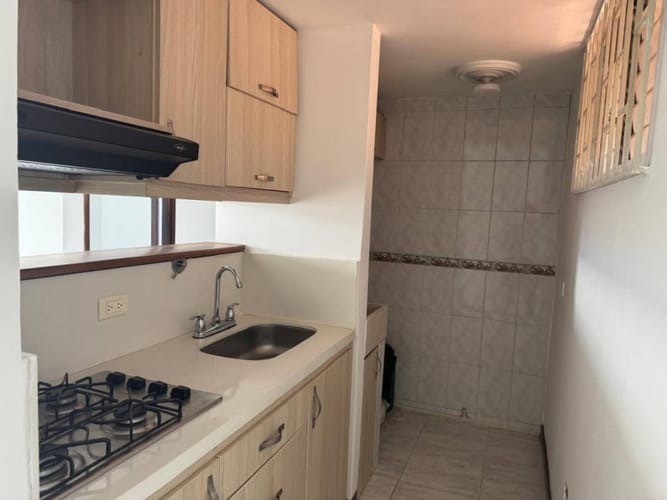 Apartamento de 2 alcobas en arriendo en El Poblado, Medellín, 62 m² · foto 4 de 11