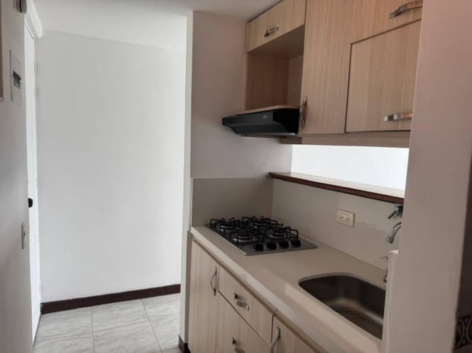 Apartamento de 2 alcobas en arriendo en El Poblado, Medellín, 62 m² · foto 6 de 11