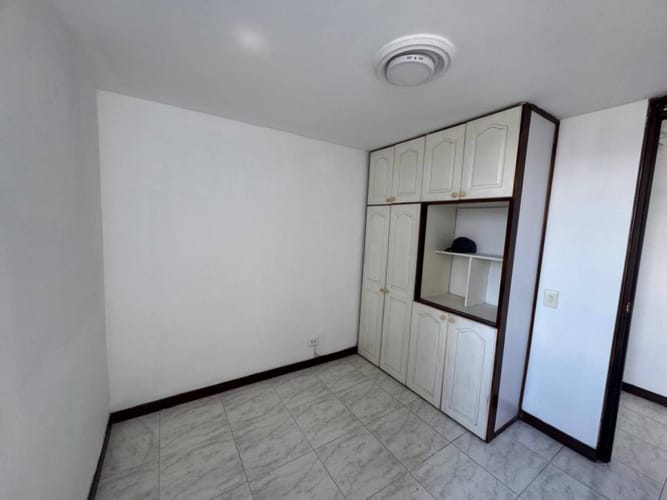 Apartamento de 2 alcobas en arriendo en El Poblado, Medellín, 62 m² · foto 8 de 11