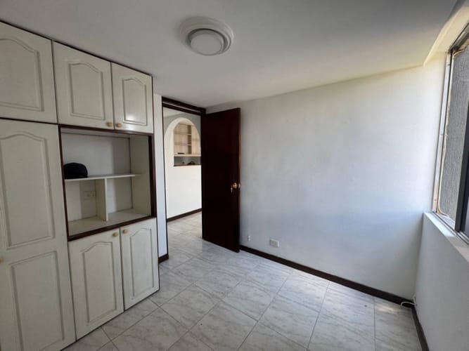 Apartamento de 2 alcobas en arriendo en El Poblado, Medellín, 62 m² · foto 9 de 11
