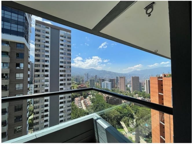 Apartaestudio en venta en El Tesoro, Medellín, 63 m² · foto 5 de 15
