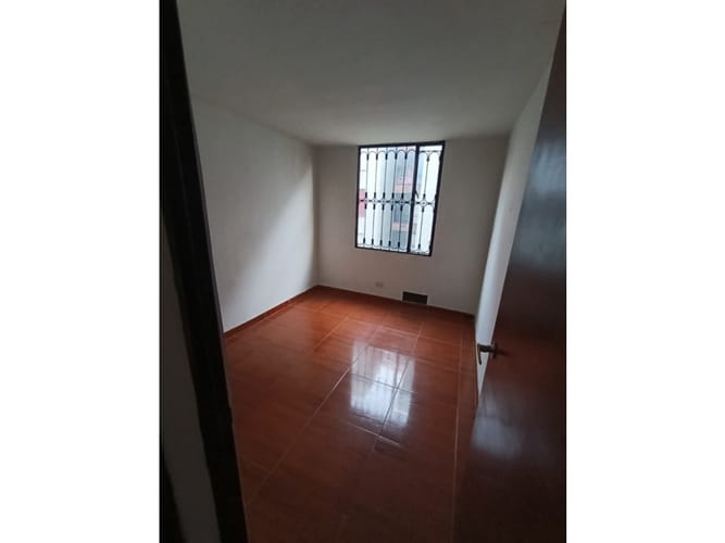 Apartamento de 2 alcobas en venta en Valles De Santa Ana, Soacha, 38 m² · foto 4 de 6