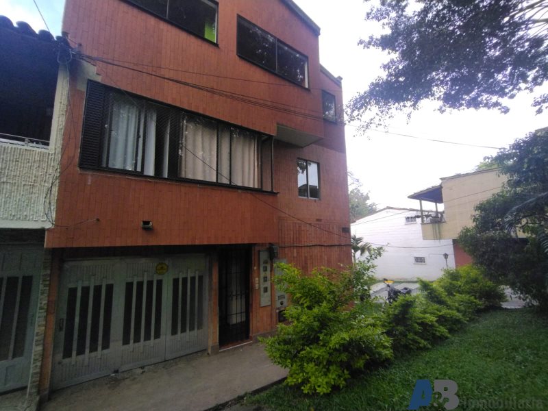 Apartamento en Arriendo en Santa Mónica, Medellín