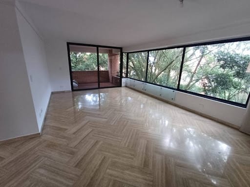 Apartamento de 3 alcobas en arriendo en Vizcaya, Medellín, 154 m² · foto 6 de 20