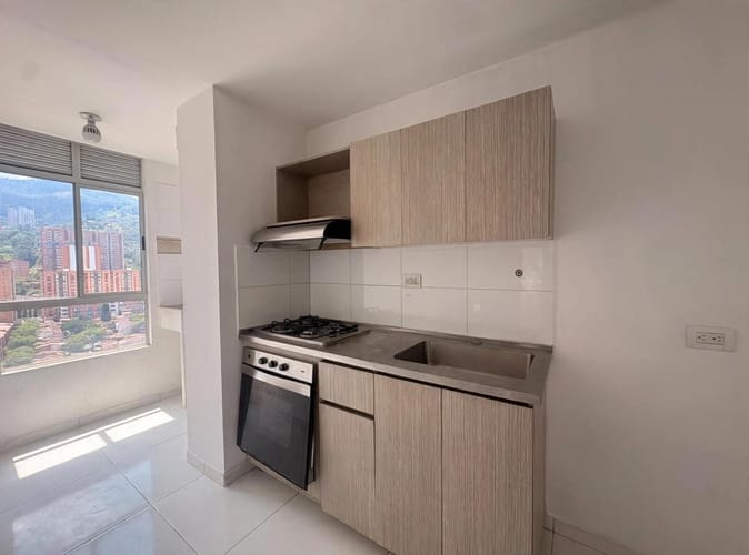 Apartamento de 3 alcobas en arriendo en San Rafael, Sabaneta, 75 m² · foto 2 de 13