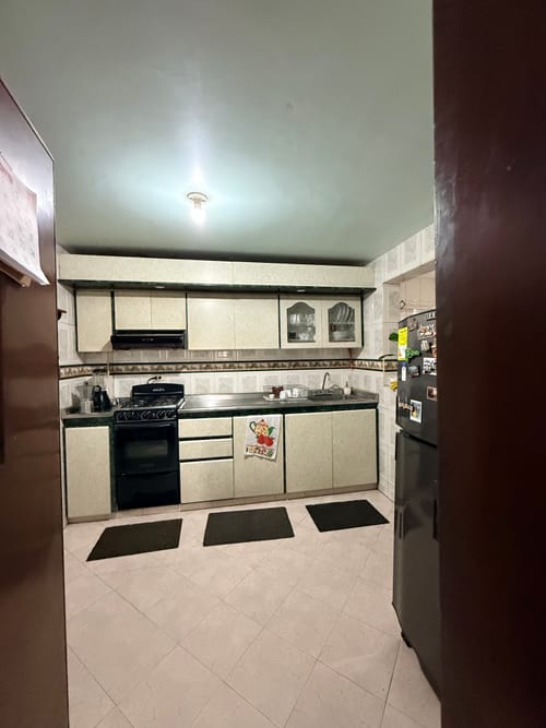 Apartamento de 3 alcobas en venta en Belalcazar, Bogotá, 130 m² · foto 2 de 13