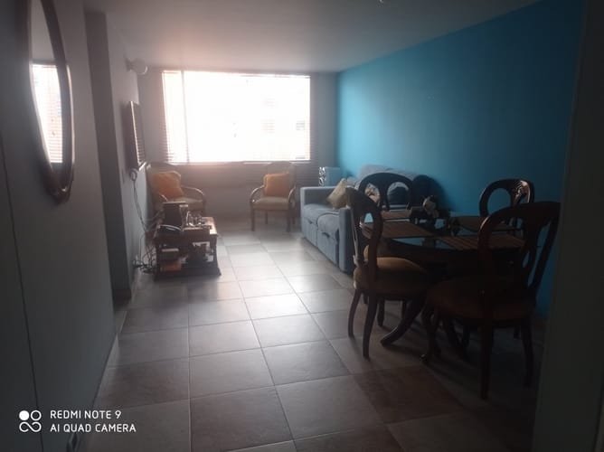 Apartamento de 3 alcobas en venta en Quinta Paredes, Bogotá, 72 m² · foto 3 de 20