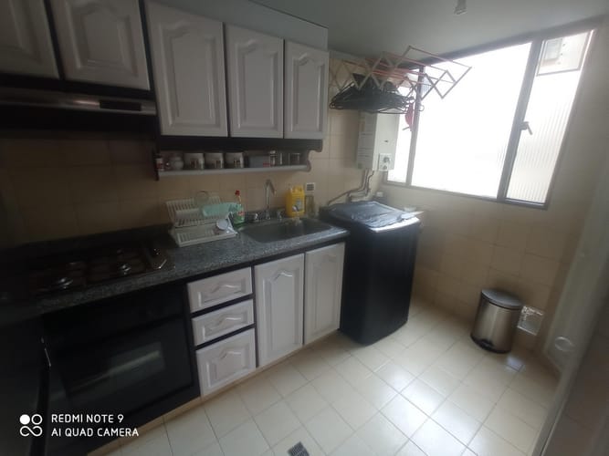 Apartamento de 3 alcobas en venta en Quinta Paredes, Bogotá, 72 m² · foto 9 de 20