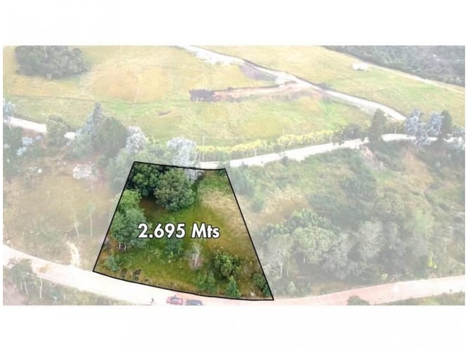 Lote en venta en Yerbabuena, Sopó, 2695 m² · foto 2 de 3