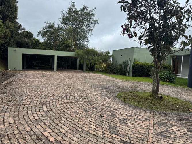 Casa de 6 alcobas en venta en Sindamanoy, Chía · foto 2 de 24