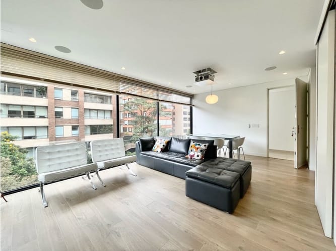 Apartamento de 2 alcobas en venta en Chico Norte, Bogotá, 105 m² · foto 6 de 23