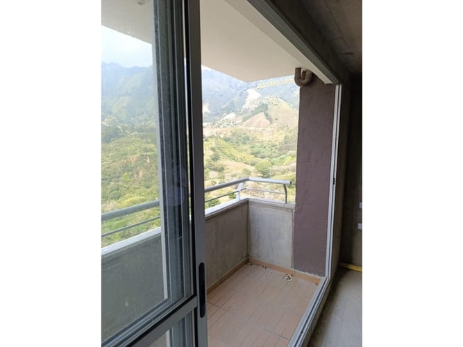 Apartamento de 3 alcobas en venta en Bellavista, Bello, 54 m² · foto 3 de 20