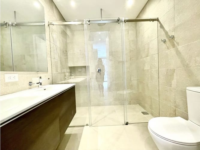 Apartamento de 2 alcobas en venta en Chico Norte, Bogotá, 105 m² · foto 16 de 23