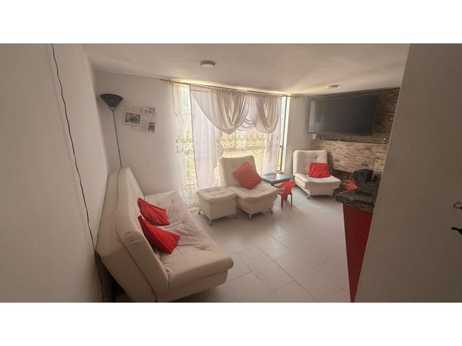 Apartamento de 3 alcobas en venta en Hato Viejo, Bello, 58 m² · foto 3 de 11