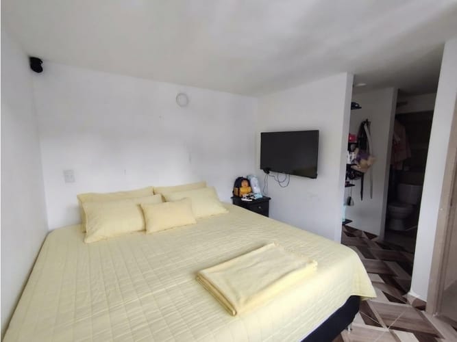 Apartamento de 3 alcobas en venta en Hato Viejo, Bello, 58 m² · foto 5 de 11
