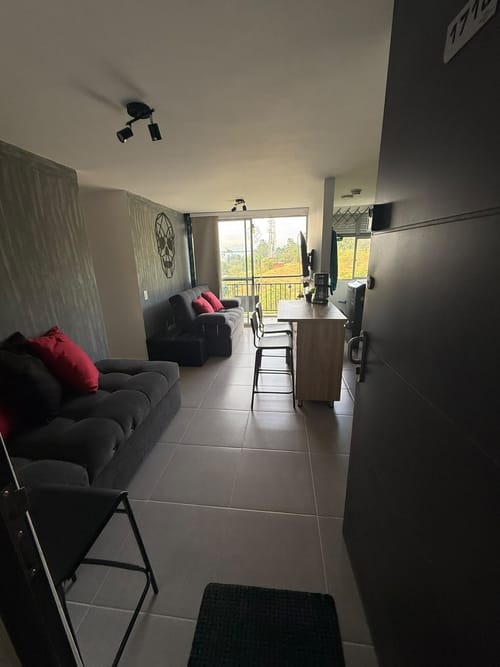 Apartamento de 3 alcobas en venta en La Tablaza, La Estrella, 53 m² · foto 2 de 19