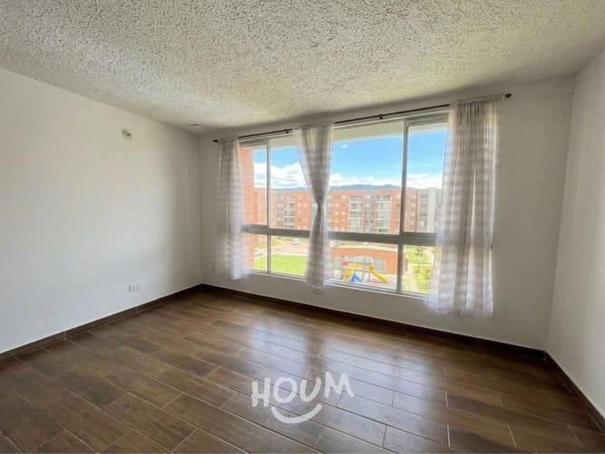 Apartamento de 3 alcobas en venta en Verganzo, Tocancipá, 53 m² · foto 2 de 24