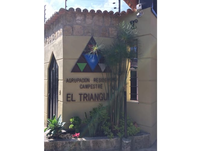 Lote en venta en Fagua, Chía, 2657 m² · foto 2 de 11