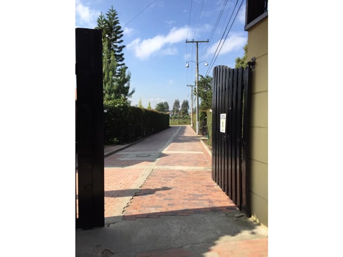 Lote en venta en Fagua, Chía, 2657 m² · foto 3 de 11