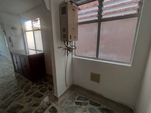 Apartamento de 4 alcobas en arriendo en El Portal, Itagüí, 110 m² · foto 5 de 22