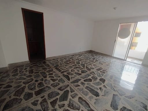 Apartamento de 4 alcobas en arriendo en El Portal, Itagüí, 110 m² · foto 6 de 22