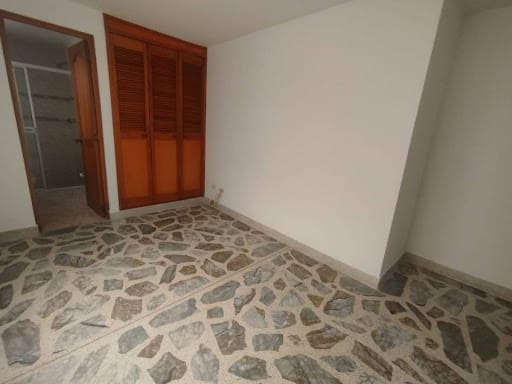 Apartamento de 4 alcobas en arriendo en El Portal, Itagüí, 110 m² · foto 14 de 22