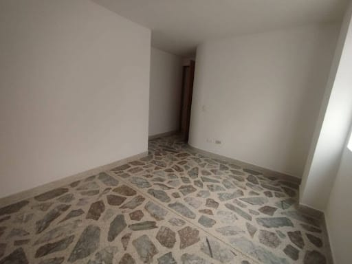 Apartamento de 4 alcobas en arriendo en El Portal, Itagüí, 110 m² · foto 18 de 22