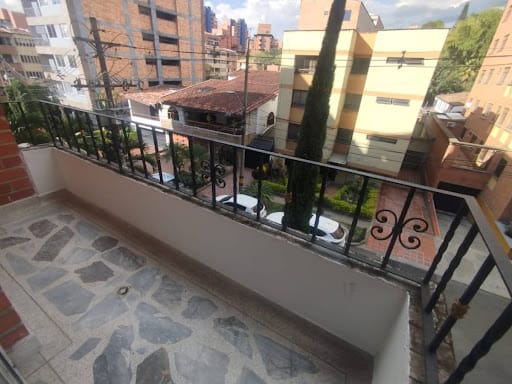 Apartamento de 4 alcobas en arriendo en El Portal, Itagüí, 110 m² · foto 21 de 22