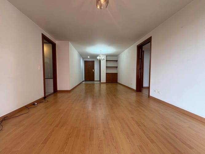 Apartamento en venta en Lagos De Cordoba, Bogotá · foto 3 de 24
